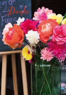 Danke - bunter Blumenstrauß im Glas